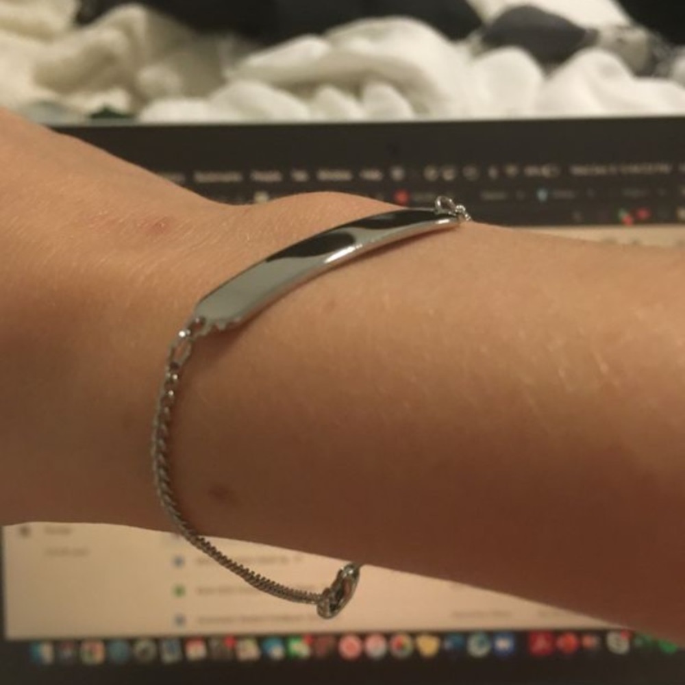 Bangle bracelet